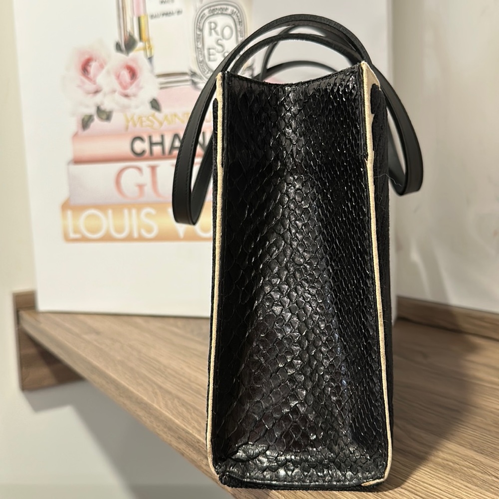 đĽ Fendi Snake-skin & Velvet-Canvas Shoulder Bag đĽ - Picture 6 of 17